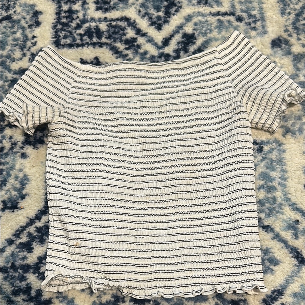 Art Class White and Blue Smocked Short Sleeve Blouse